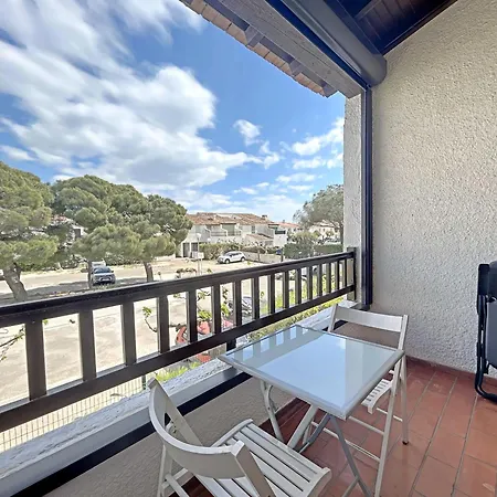 Charmant Duplex Avec Balcon Et Parking Prive A - Fr-1-475-130